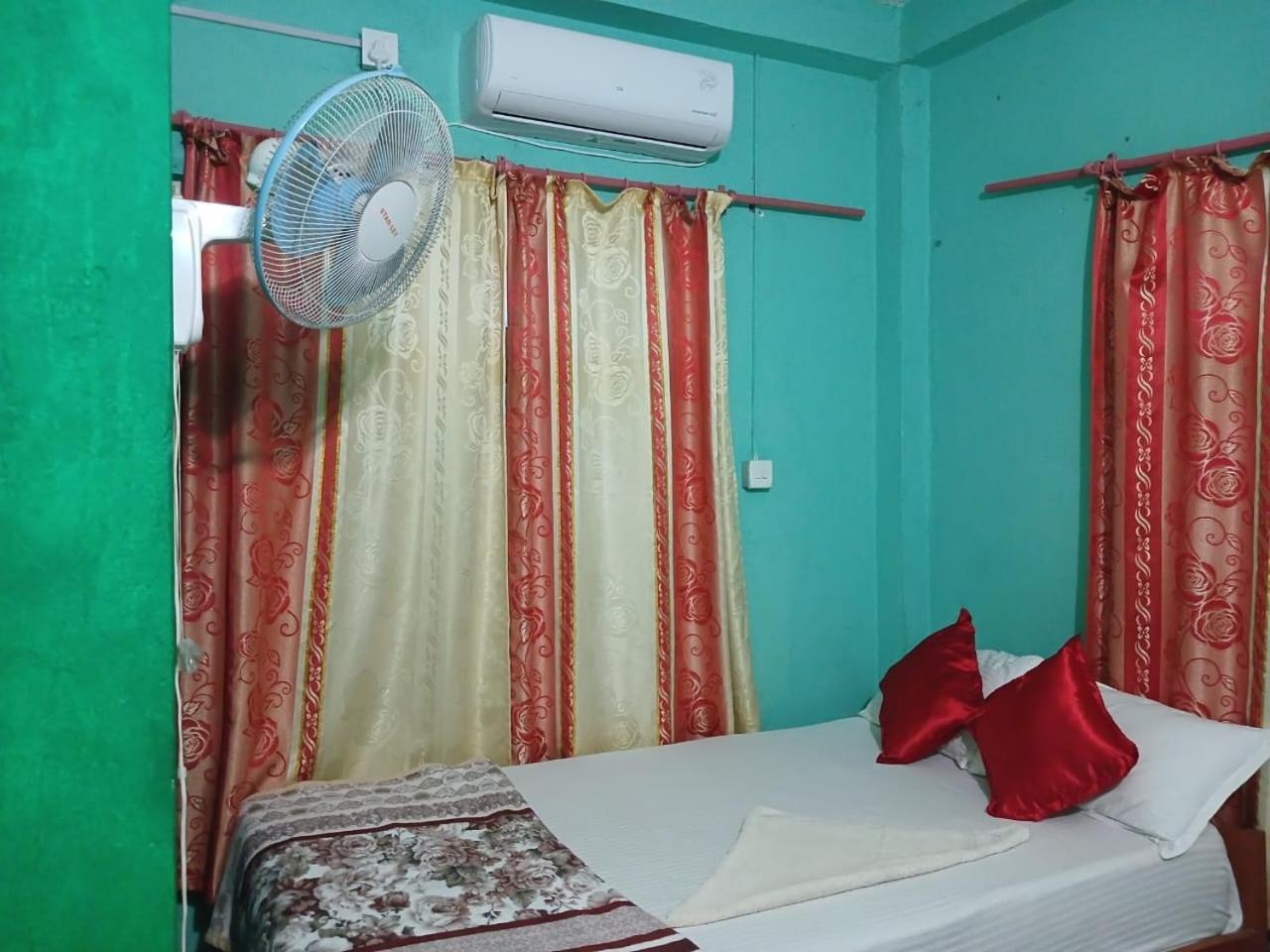 Tiger Corner Inn Homestay 索拉哈 外观 照片